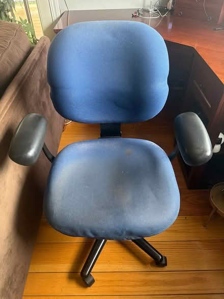 Photo of free Desk chair (Upper Rockridge) #1
