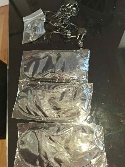 Photo of free 3 new eyemasks & 3 airplane earphones (Malvern Link WR14) #1