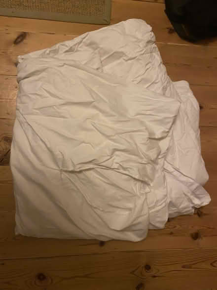 Photo of free Kingsize duvet cover (damaged) (St Leonards Green TN38) #1