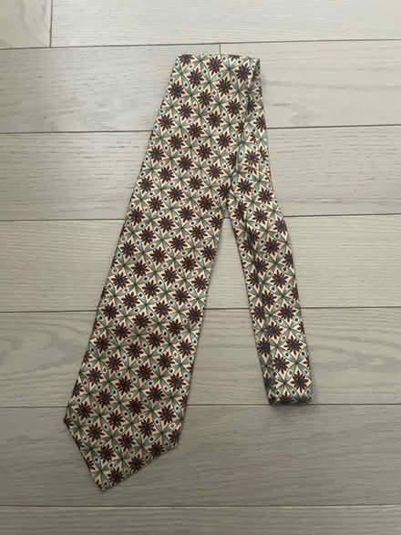 Photo of free FloralPattern tie (Kennedy/16th in Markham) #1