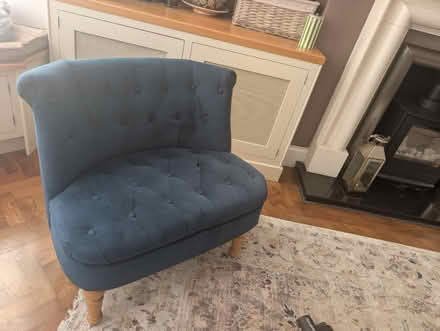 Photo of free Accent Chair (L37) #1