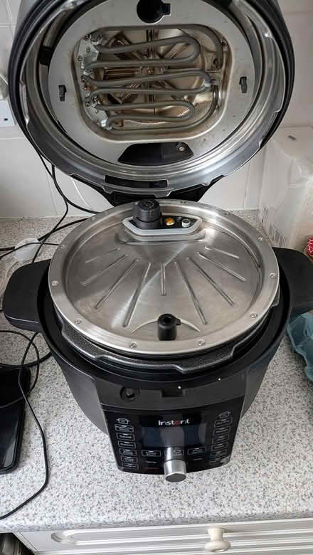 Photo of free Instant pot air fryer see notes (Castlepoint BH8) #2