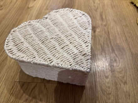 Photo of free Heart shaped wicker basket with lid (BR1) #2