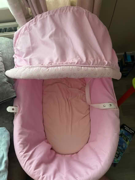 Photo of free Pink moses basket with stand (Belle Isle LS10) #2