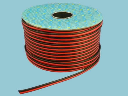 Photo of Red and Black twin power cable (Saltaire BD18) #1