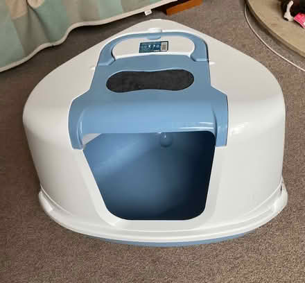 Photo of free Cat Litter Tray with Lid (DE23 Littleover) #3