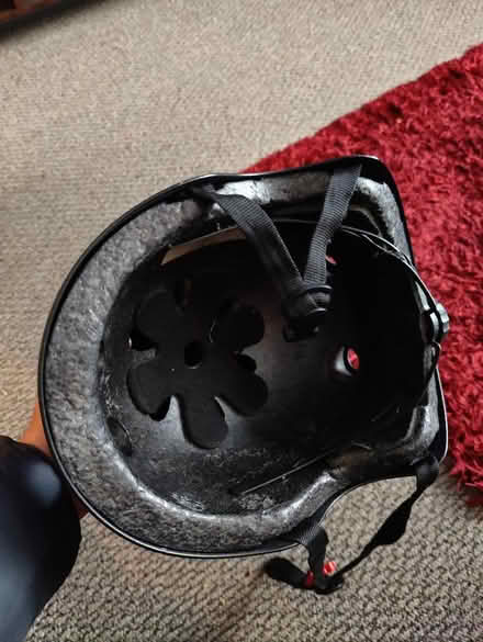 Photo of free Cycle helmet 🪖 (Trow Point NE34) #2