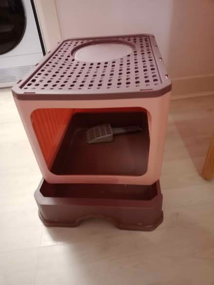 Photo of free Cat tray ( posh cat tray. Lol) (Cullompton. EX151US.) #1