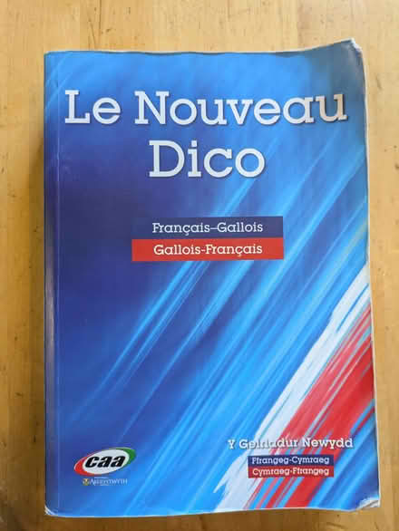 Photo of free Welsh/French Dictionary: Le Nouveau Dico (Treuddyn CH7) #1