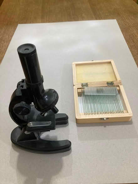 Photo of free Kids Microscope & Slides (Putnoe MK41) #1