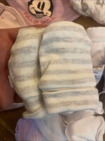 Photo of free Baby Scratch mitts & bibs (Cheshunt En8) #3