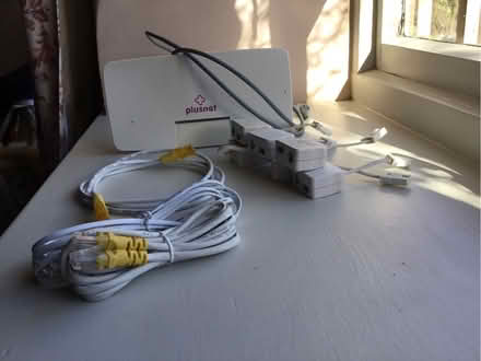 Photo of free Router and various connectors & cables (Ruckhall HR2) #1