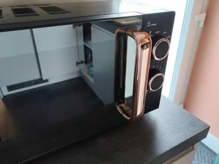 Photo of free Microwave oven (Fk70lf Stirling) #4