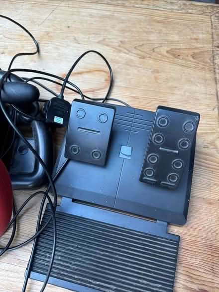 Photo of free Gaming racing wheel & pedals (Hamm Court TW17) #3