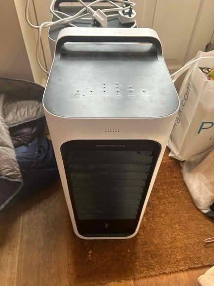 Photo of free 2 Air con units (Mortlake SW13) #1