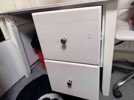 Photo of free Desk with DRAWERS (Harrow HA5) #2
