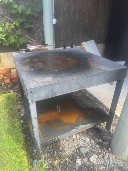 Photo of free Metal table (Mount Hawthorn) #3