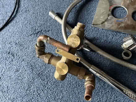 Photo of free Thermostatic shower valve and hose (Queen's Park BN2) #4