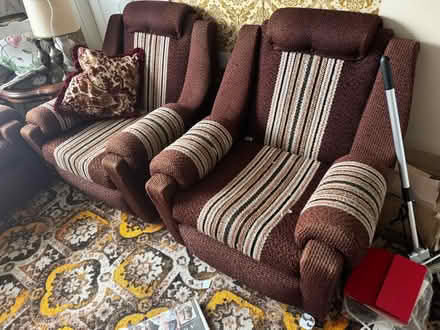 Photo of free Vintage sofas (The Meadows NG2) #3