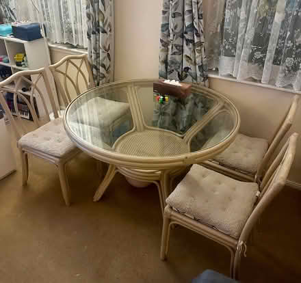 Photo of free Round table and 6 chairs (London Colney AL2) #1