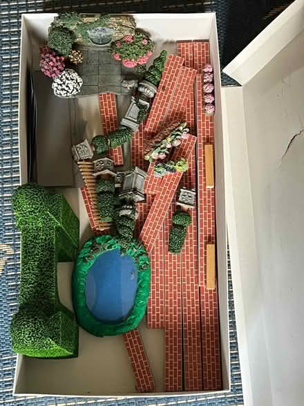 Photo of free Doll’s House Garden Set (West Common AL5) #1