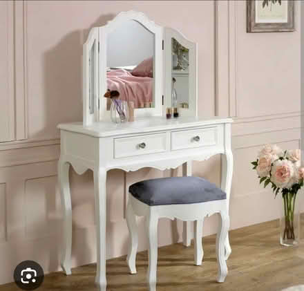 Photo of Dressing table and chair (Derby city centre) #1