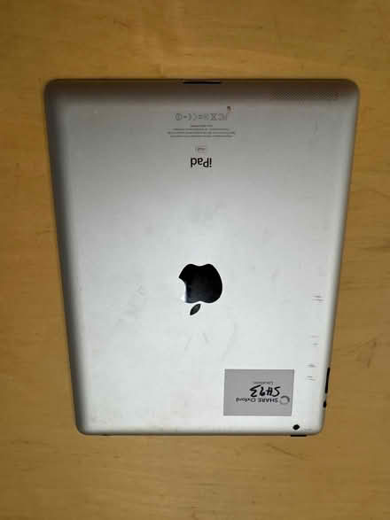 Photo of free Apple iPad 2 (model A1395) - ***locked*** (Walton Manor OX2) #2