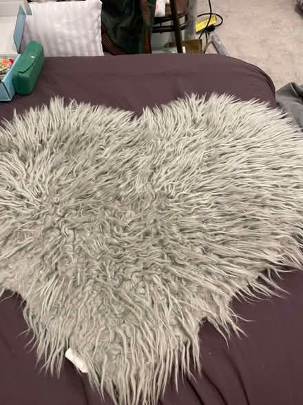 Photo of free Heart rug. (Wandsworth SW18) #1