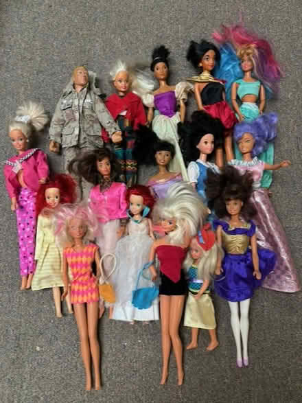 Photo of free Barbie type dolls (Collegeville, near Arcola) #1