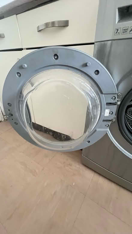 Photo of free Washing machine (Peckham, SE15) #3