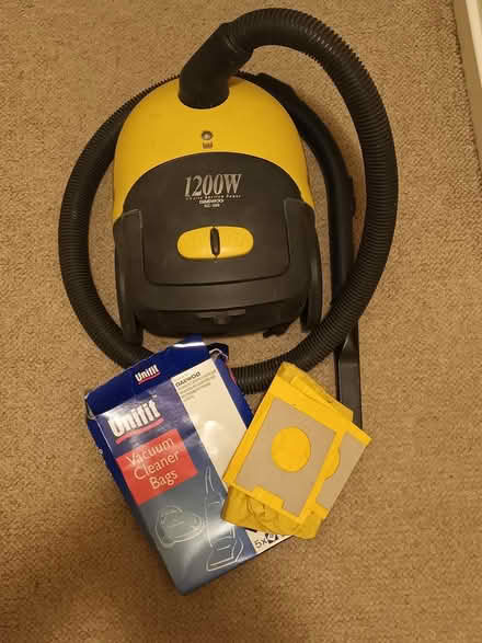 Photo of free Daewoo vacuum cleaner (Hednesford WS12) #2