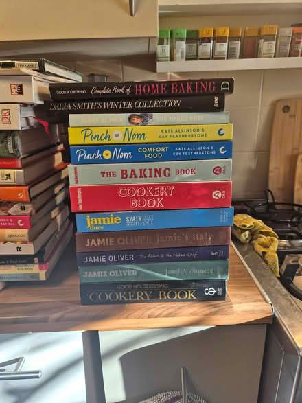 Photo of free cook books (Harold wood Rm3 0gd) #1