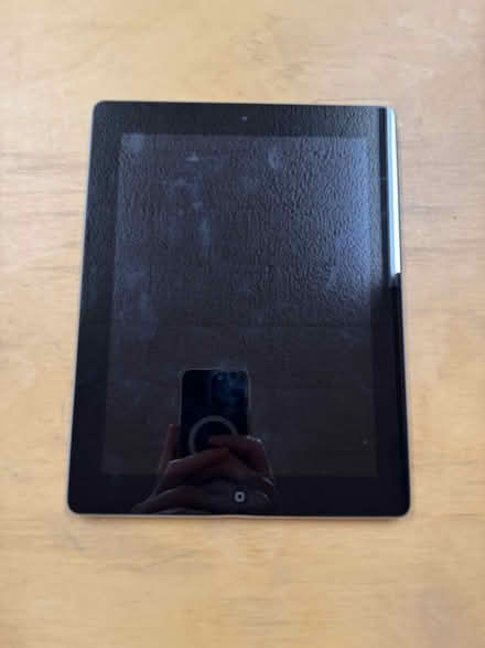 Photo of free Apple iPad 2 (model A1395) - ***locked*** (Walton Manor OX2) #1