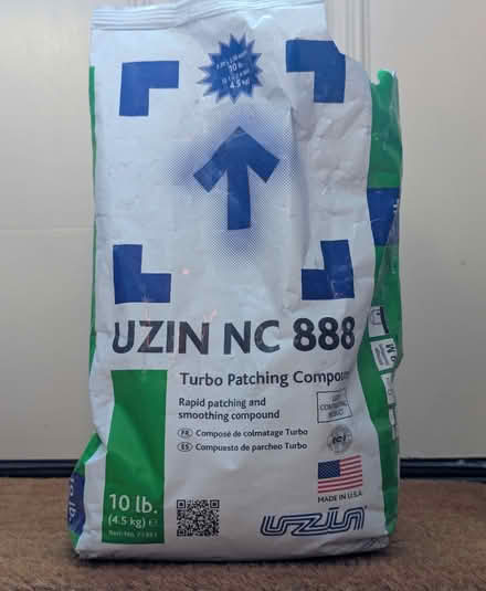 Photo of free patching compound (Bethesda, near Walter Reed) #1