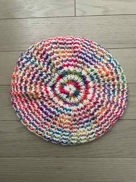 Photo of free Girls sz 8 knit hat (Kennedy/16th in Markham) #2