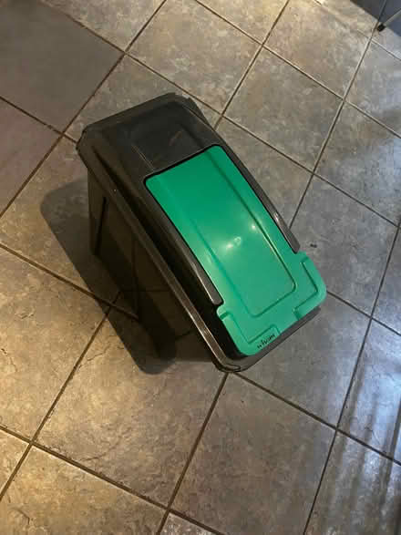 Photo of free Recycling Bin / Bin (Stockwell SW9) #1