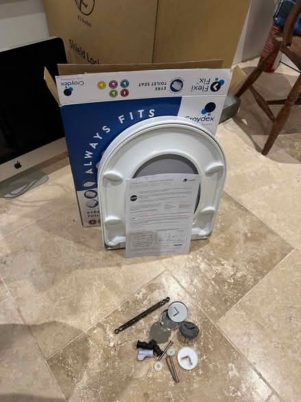 Photo of free Croydex WL601522H Eyre Toilet Seat (Bowerchalke SP5) #4