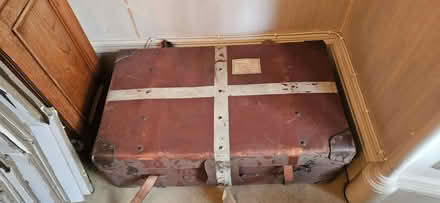Photo of free Vintage trunk (Comiston EH10) #1
