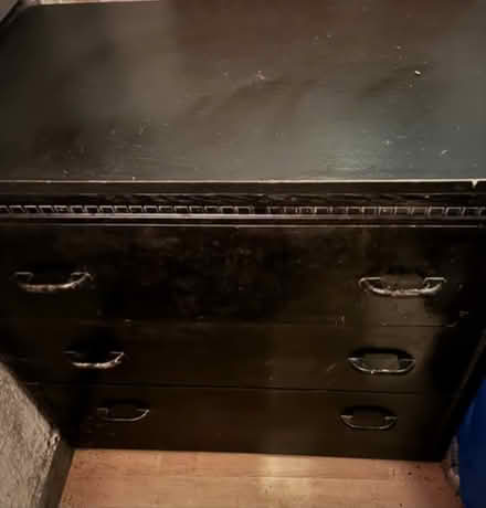 Photo of free Chest of drawers (Mill Hill HA8) #1