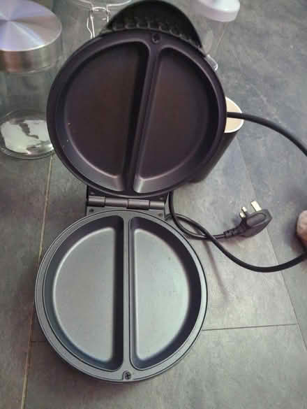 Photo of free Omelette maker (Chessington KT9) #2