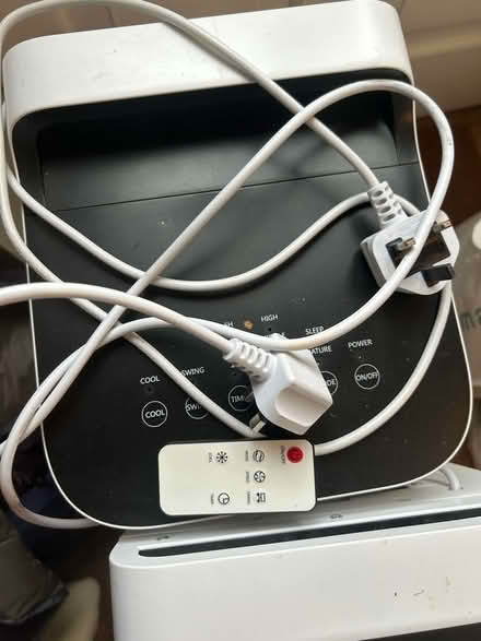 Photo of free 2 Air con units (Mortlake SW13) #3