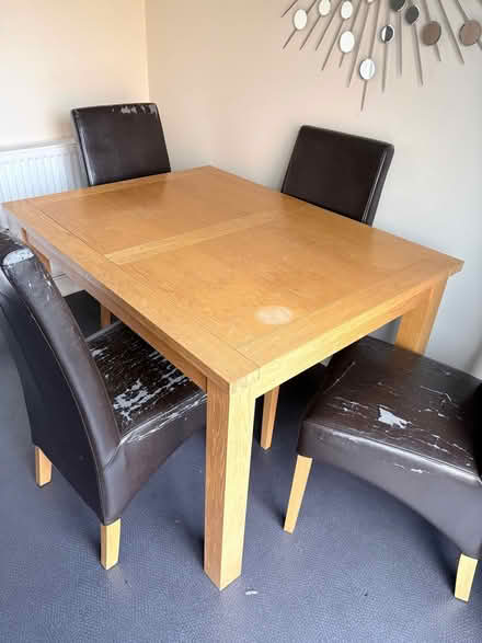Photo of free Oak extendable dining table and 4 leather chairs (Chellaston DE73) #2