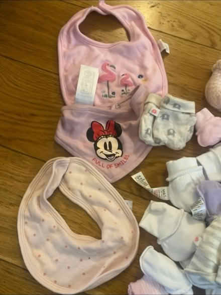 Photo of free Baby Scratch mitts & bibs (Cheshunt En8) #4