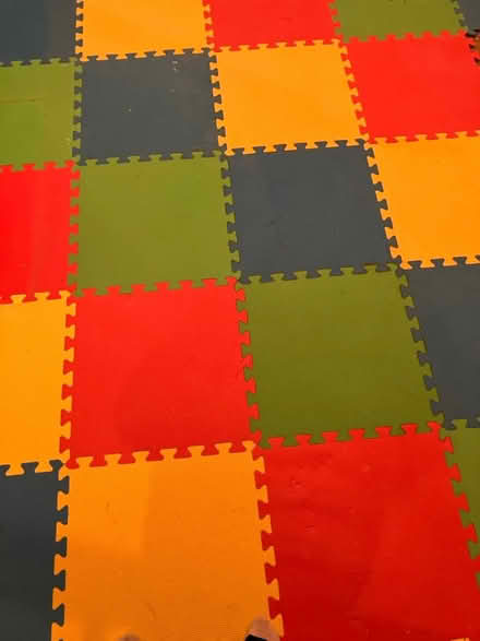 Photo of free 40 interlocking floor pads (Winnetka) #1