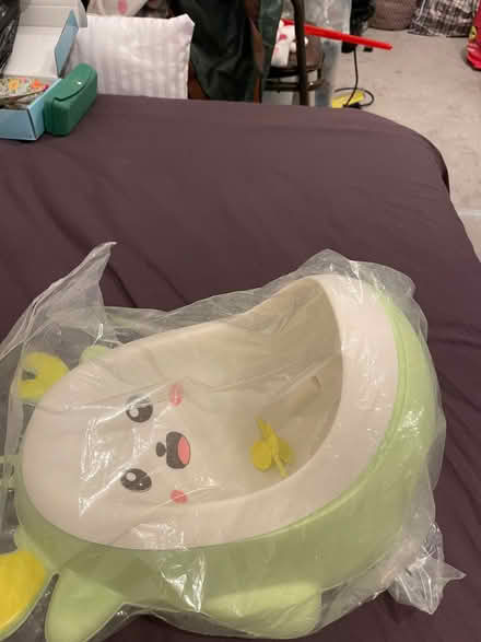 Photo of free Toilet (Wandsworth SW18) #1