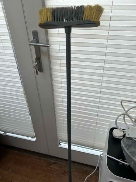 Photo of free Sweeping brush (Mortlake SW13) #1