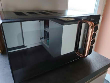 Photo of free Microwave oven (Fk70lf Stirling) #2