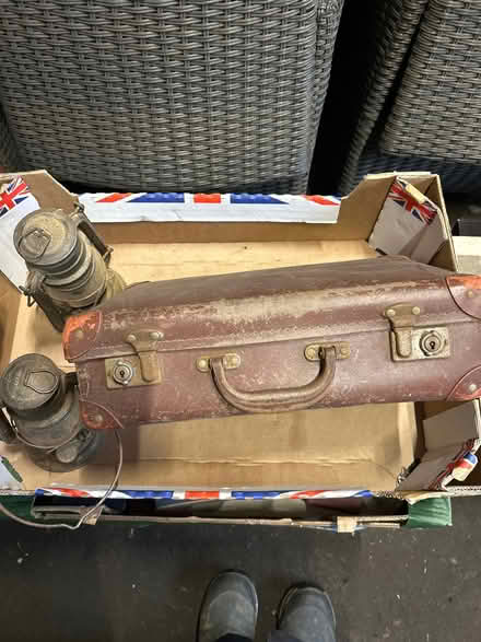 Photo of free Old case and 2 lamps (South Derbyshire DE73) #1