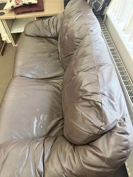 Photo of free Two seater leather chair (Penicuik EH26) #2