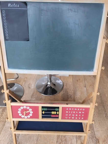 Photo of free Black/magnetic whiteboard easel (BR7) #1